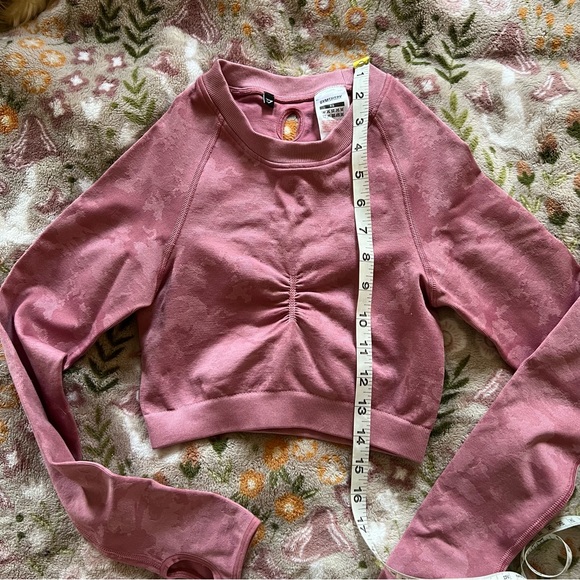 🩷Gymshark Pink Camo Cropped Top - Picture 7 of 8